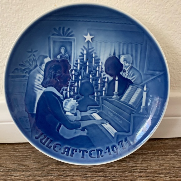 Christmas Plate - Picture 1 of 6